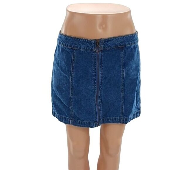 Forever 21 Denim Skirt Blue Mini Straight Zipper Womens Size 28 - Picture 1 of 5